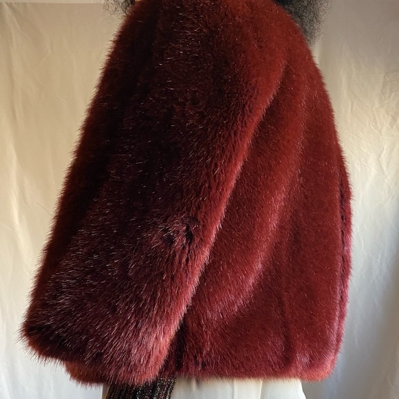 Faux fur coat - Picture 4 of 9